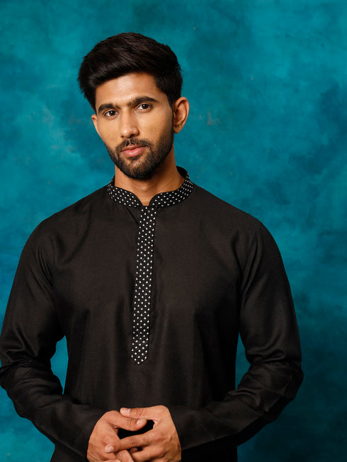 Vastramay Men's Black And White Cotton Blend Kurta Pyjama Set